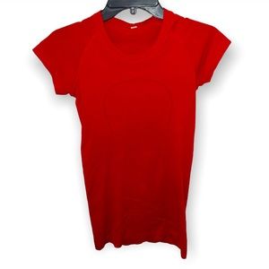 red lululemon short sleeve swiftly tech (size 4)